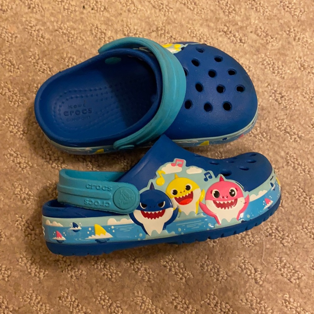 Baby Shark Crocs
